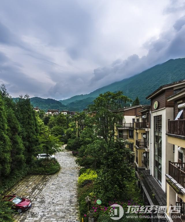 峨眉山七里坪温泉酒店实拍图