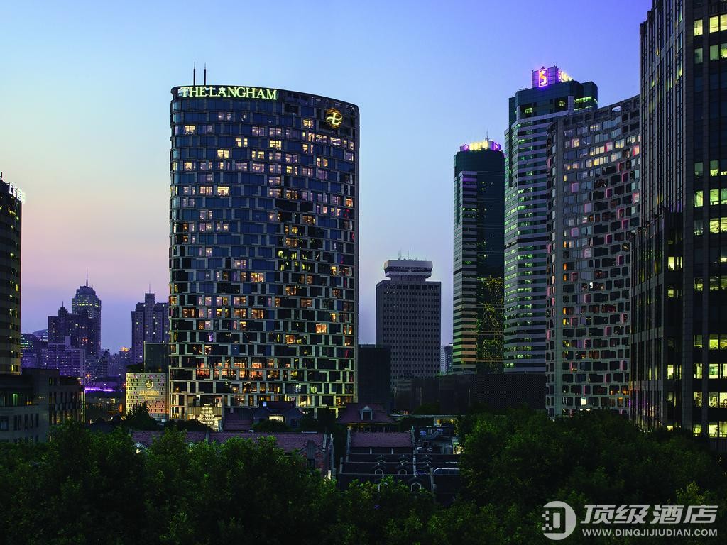 查看上海新天地朗廷酒店实拍图