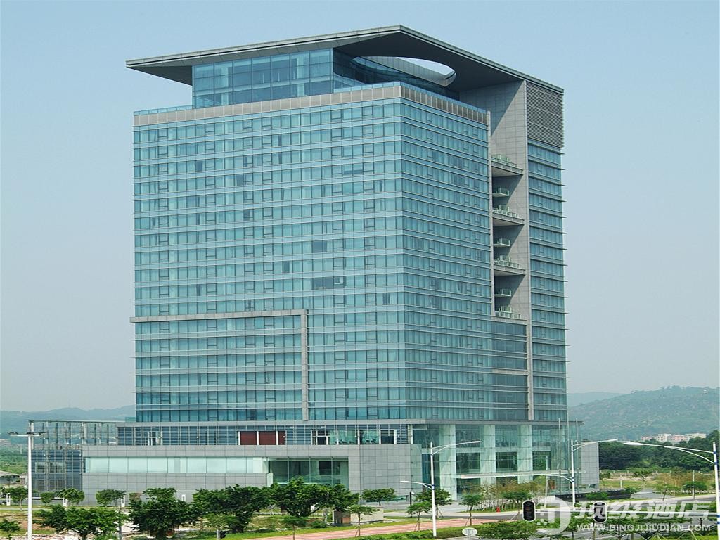 查看广州南沙珠江三角洲世贸中心大厦实拍图
